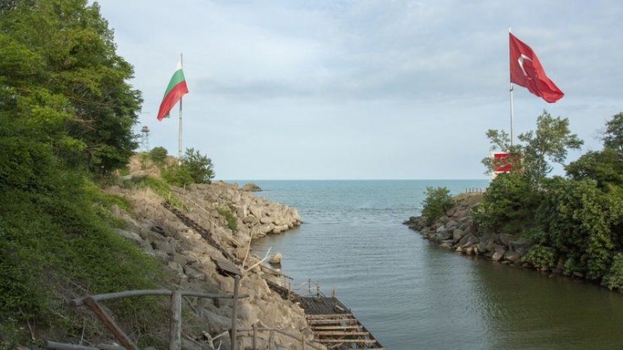 С 1.06 Турция откроет границы с Грецией и Болгарией